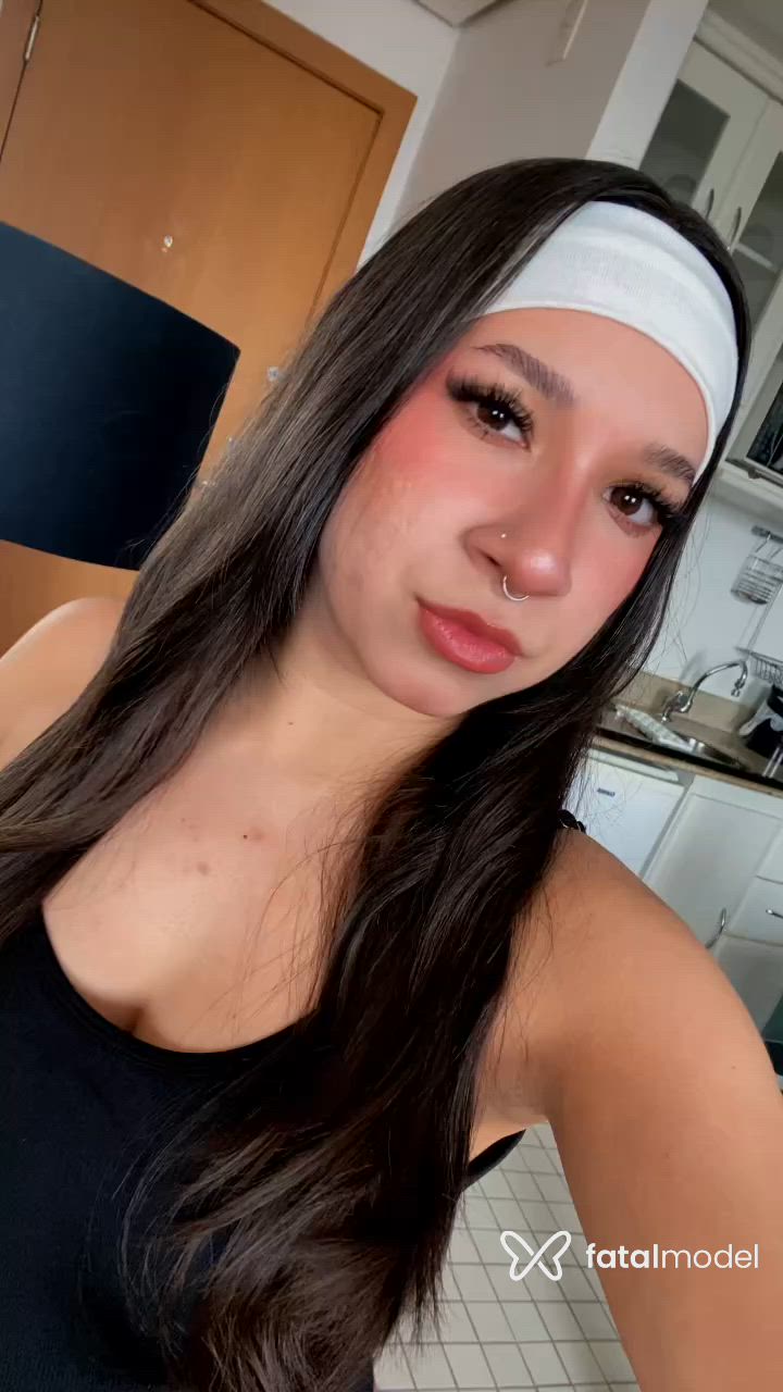 Acompanhante mulher com cabelo castanho de olhos castanhos - Vick Miller