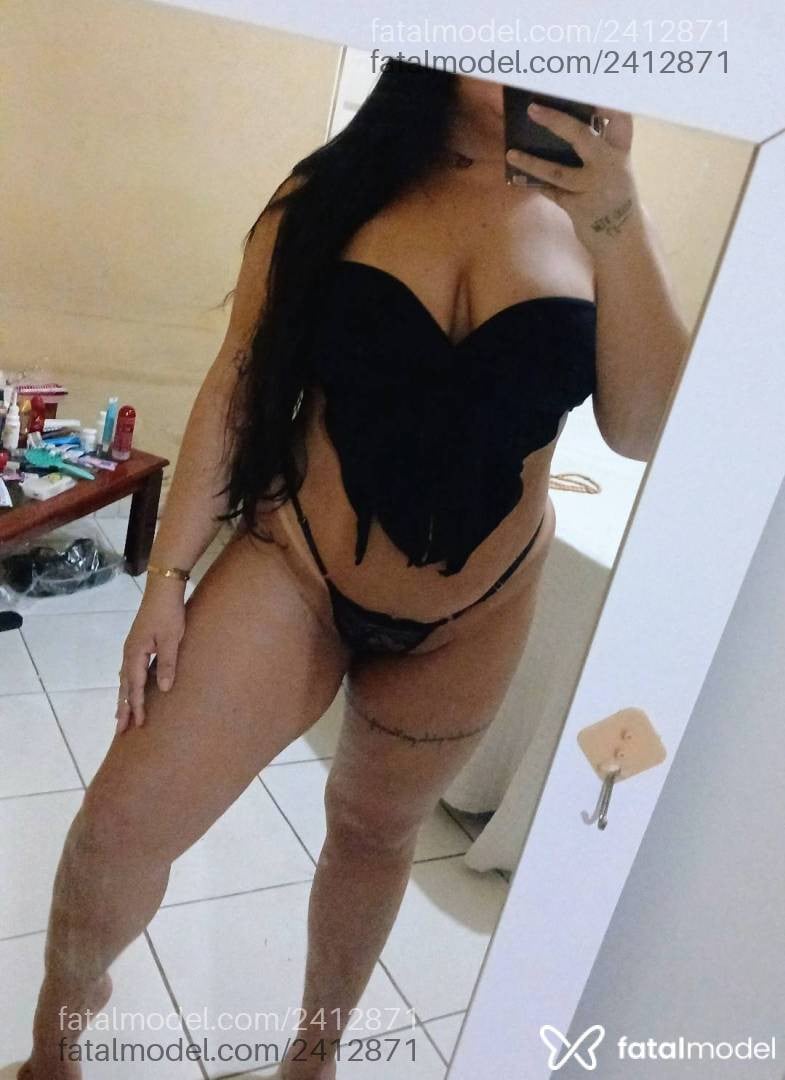 Acompanhante mulher morena (o) de olhos pretos - Morena