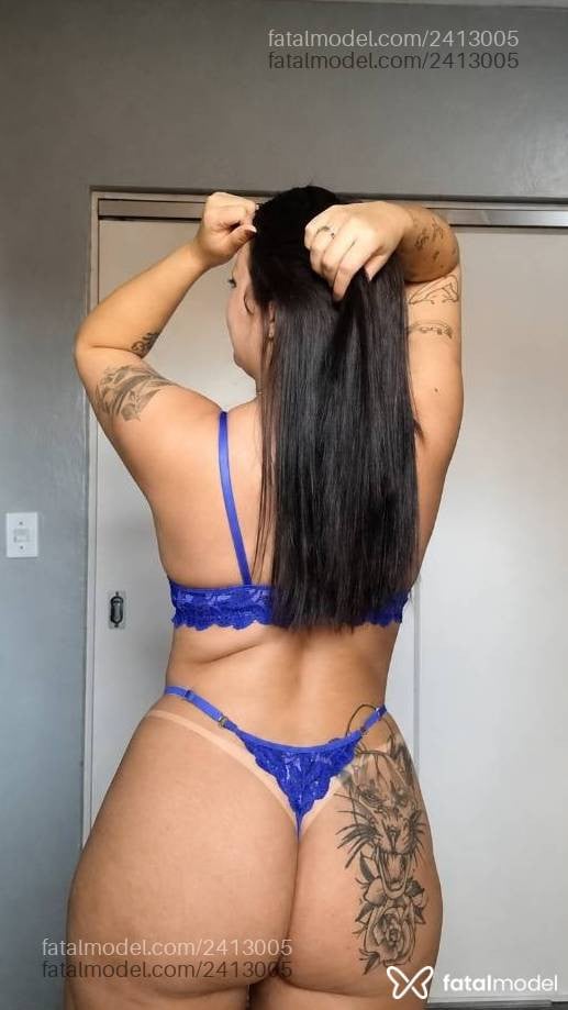 Acompanhante mulher morena (o) de olhos castanhos - Bia Santos Acompanhante mulher morena (o) de olhos castanhos - Bia Santos