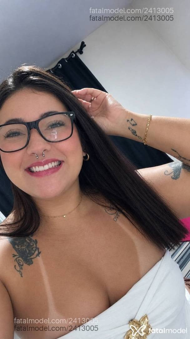 Acompanhante mulher morena (o) de olhos castanhos - Bia Santos