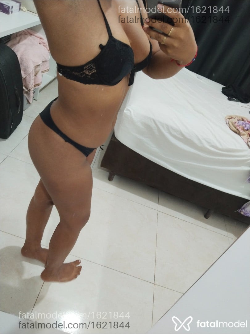 Acompanhante mulher morena (o) de olhos pretos em Sorriso - Tay ama carinho