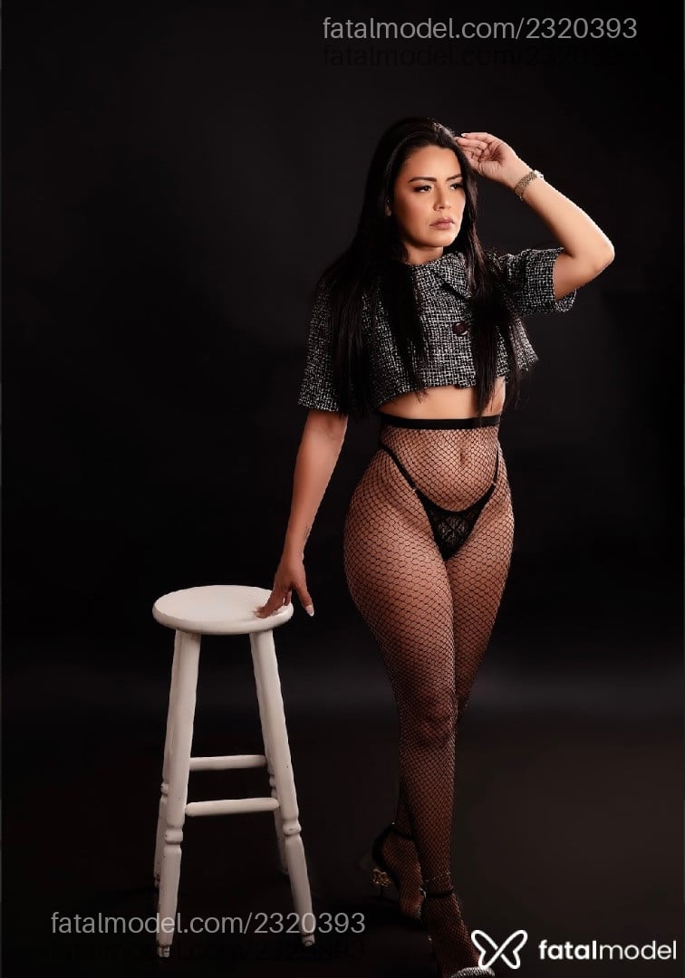 Acompanhante mulher com cabelo castanho de olhos castanhos em São João Del Rei - Kimberly