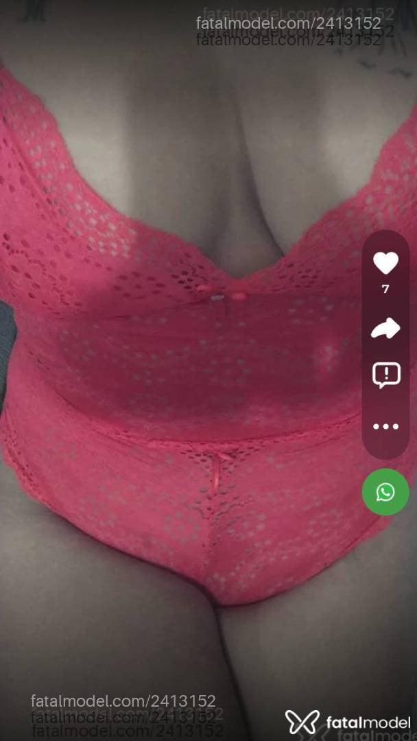 Acompanhante mulher com cabelo castanho de olhos castanhos - Vick