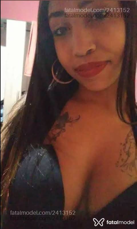 Acompanhante mulher com cabelo castanho de olhos castanhos - Vick