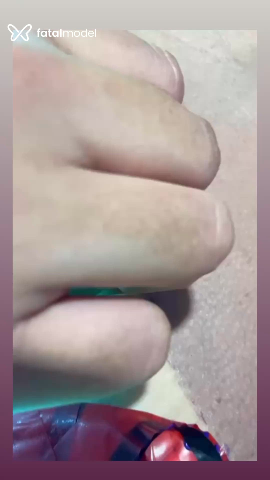 Acompanhante mulher com cabelo castanho de olhos castanhos - Tainara