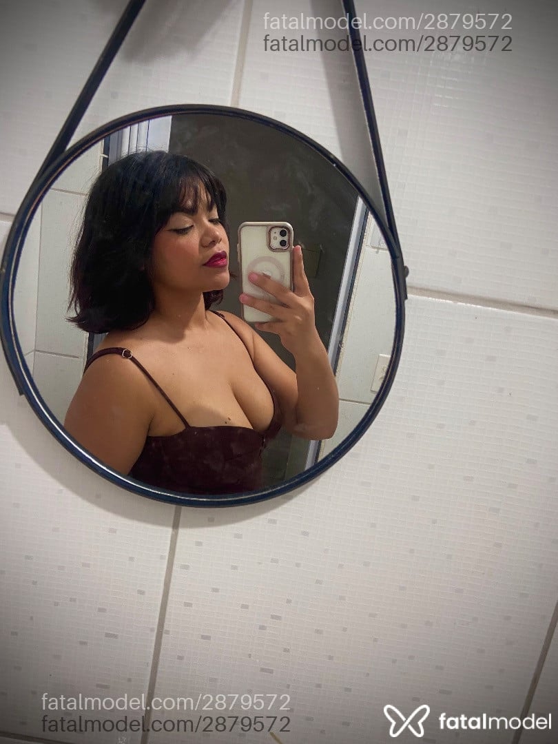 Acompanhante mulher morena (o) de olhos castanhos - Liane Acompanhante mulher morena (o) de olhos castanhos - Liane