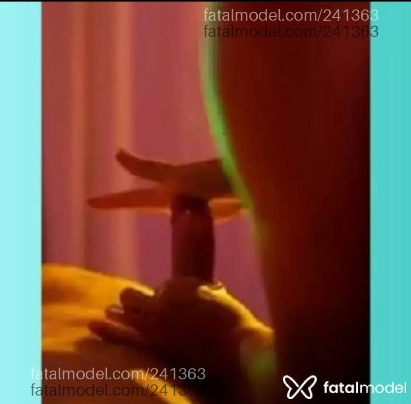 Acompanhante mulher trans morena (o) de olhos pretos - Suellen Oliveira