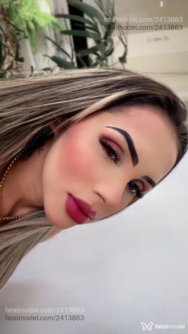 Acompanhante mulher loira (o) de olhos mel em São Luís - Carine
