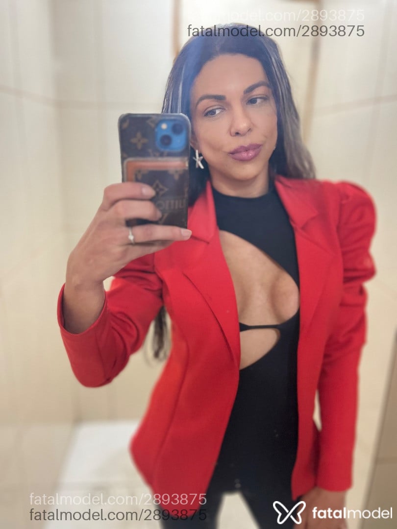 Acompanhante mulher trans morena (o) de olhos pretos em São Paulo - Meg Labelle