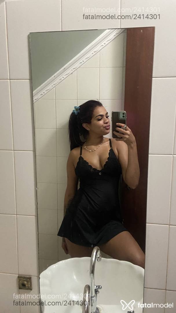 Acompanhante mulher morena (o) de olhos pretos - Jully