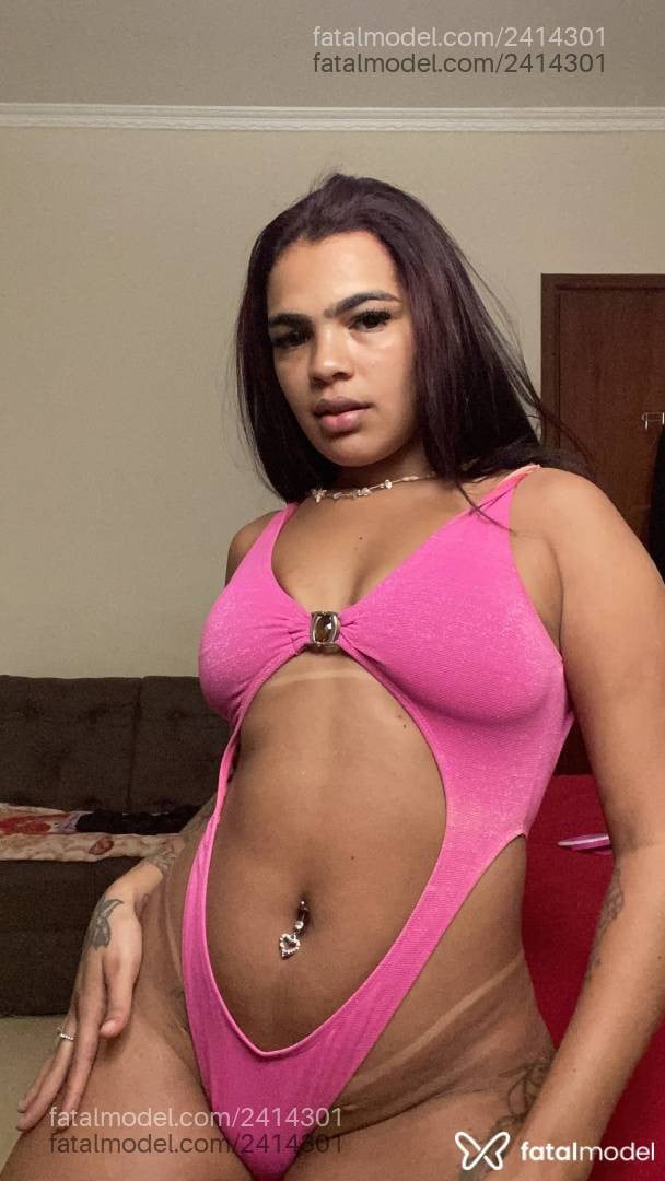 Acompanhante mulher morena (o) de olhos pretos - Jully