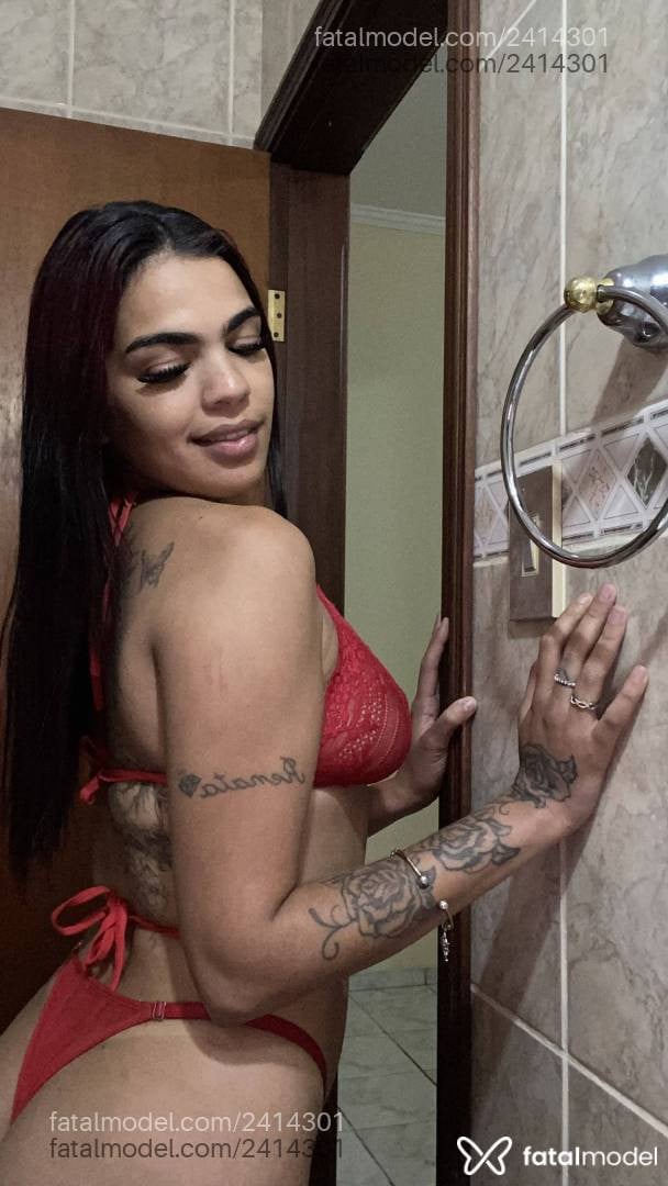 Acompanhante mulher morena (o) de olhos pretos - Jully