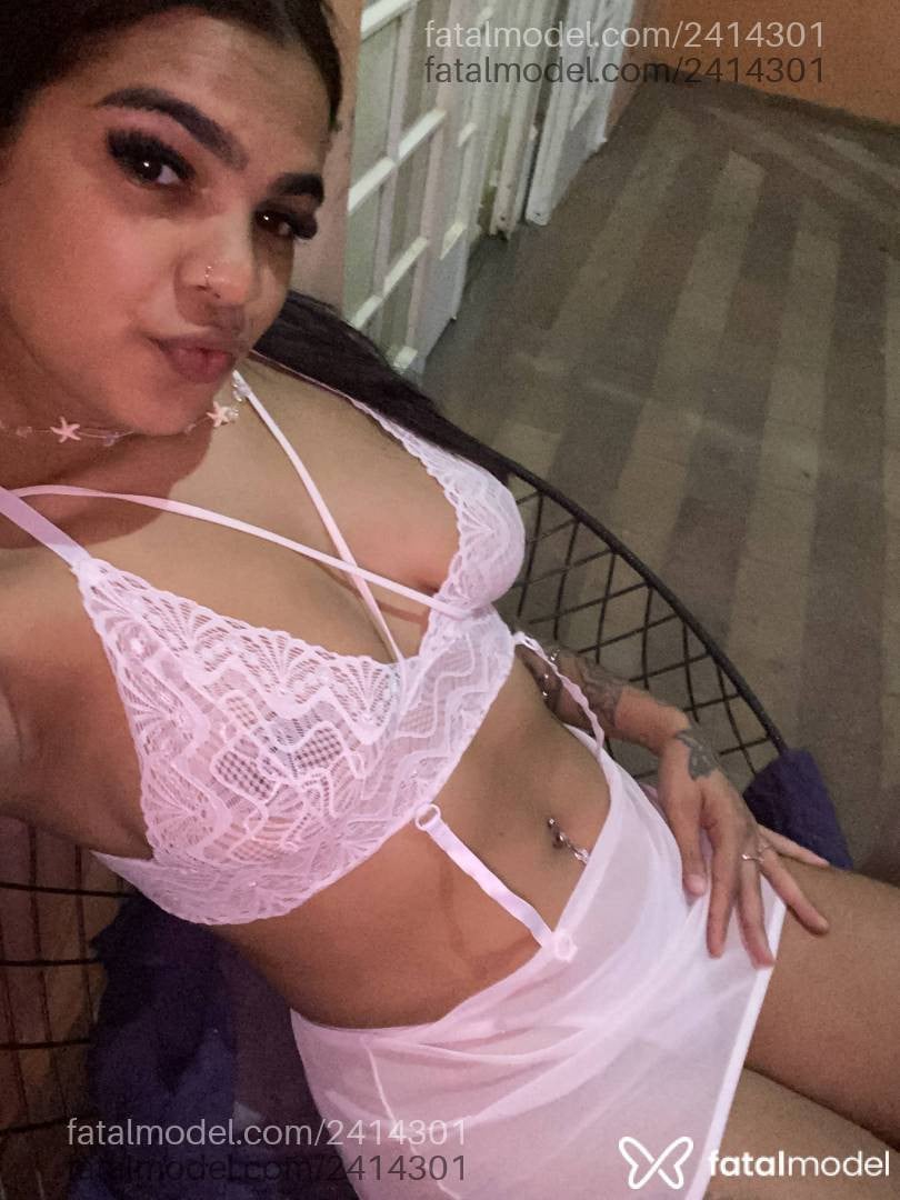 Acompanhante mulher morena (o) de olhos pretos - Jully