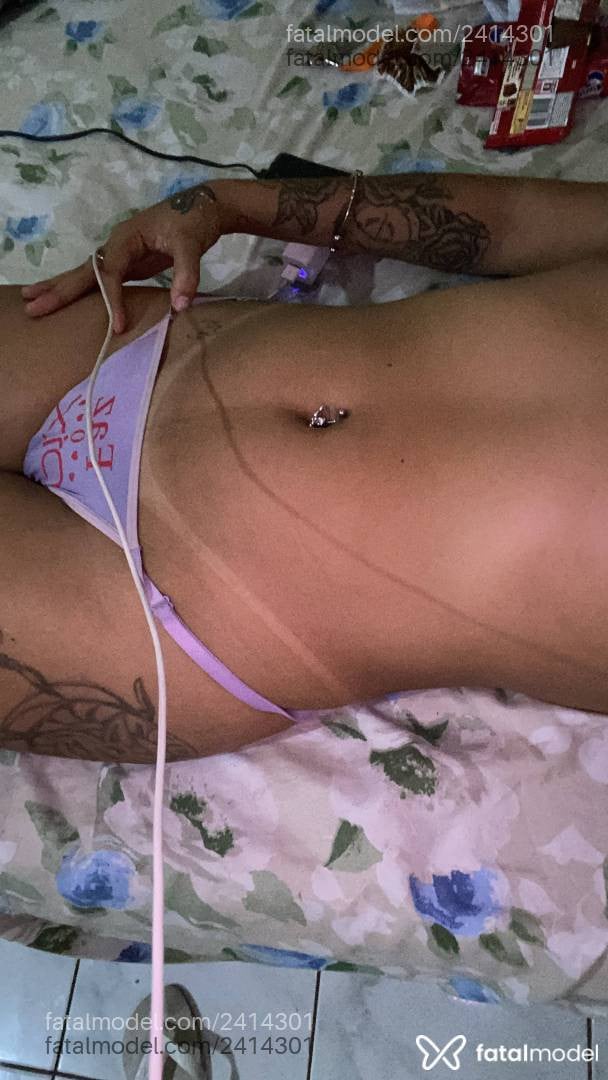 Acompanhante mulher morena (o) de olhos pretos - Jully