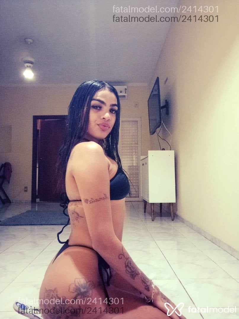 Acompanhante mulher morena (o) de olhos pretos - Jully