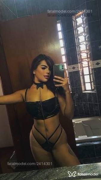 Acompanhante mulher morena (o) de olhos pretos - Jully