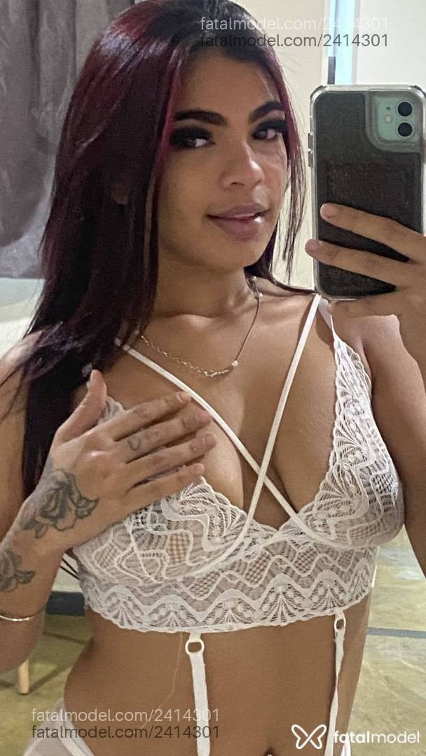 Acompanhante mulher morena (o) de olhos pretos - Jully