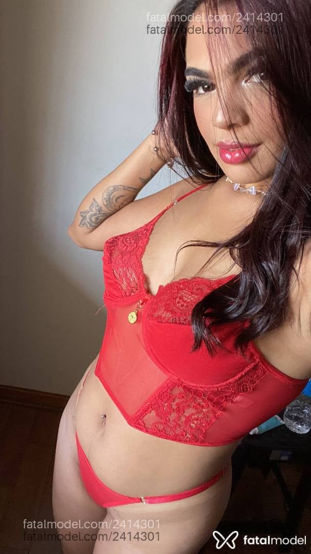 Acompanhante mulher morena (o) de olhos pretos - Jully