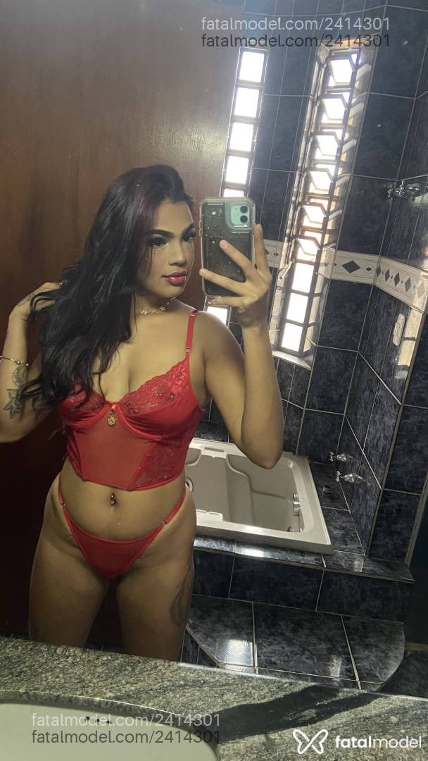 Acompanhante mulher morena (o) de olhos pretos - Jully