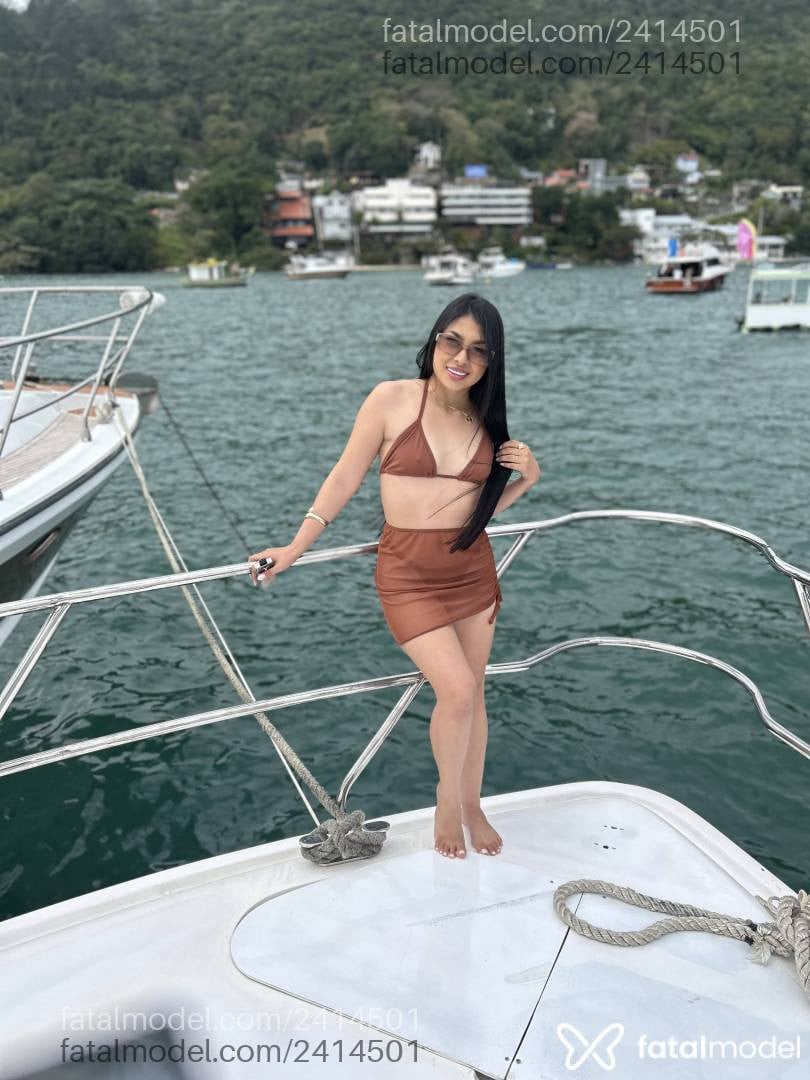 Acompanhante mulher morena (o) de olhos castanhos em São Bento do Sul - Thais