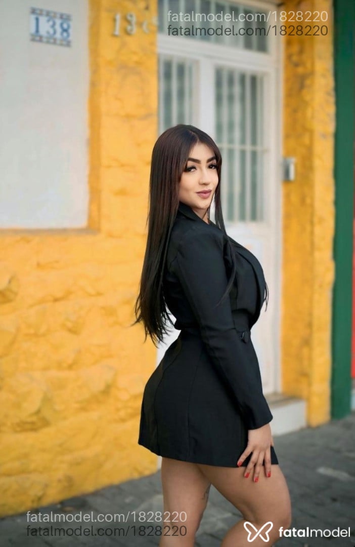 Acompanhante mulher com cabelo castanho de olhos castanhos em São Paulo - Nathália