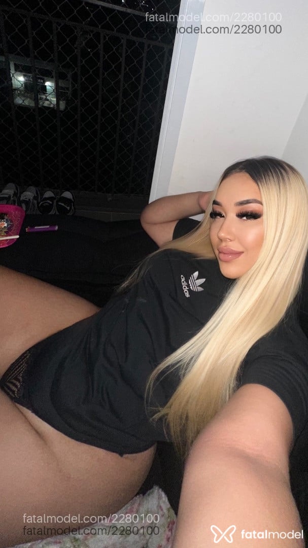 Acompanhante mulher loira (o) de olhos castanhos em São Paulo - Mel
