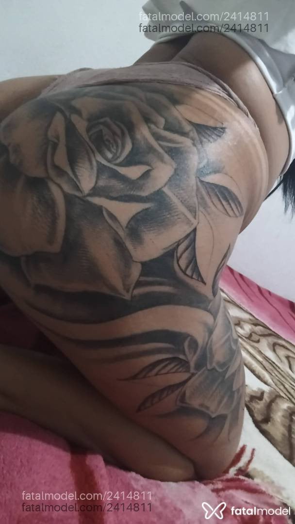 Acompanhante mulher morena (o) de olhos castanhos - Camila