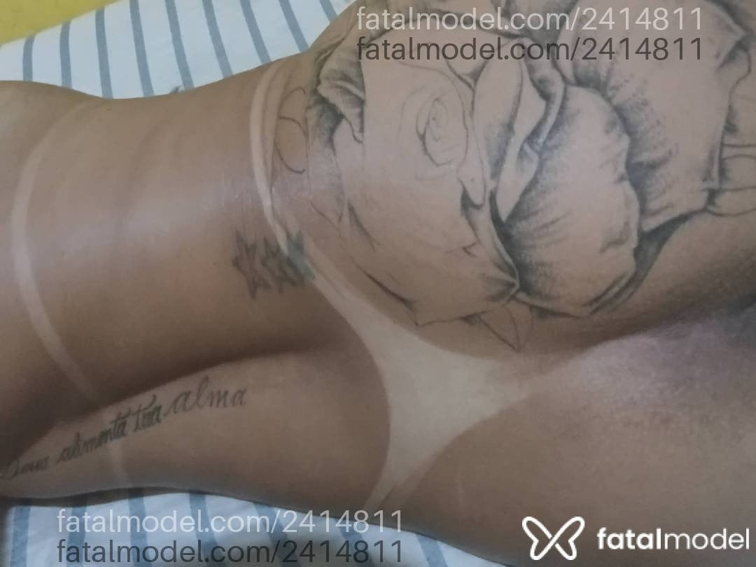 Acompanhante mulher morena (o) de olhos castanhos - Camila