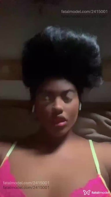 Acompanhante mulher com cabelo castanho de olhos castanhos em Volta Redonda Acompanhante mulher com cabelo castanho de olhos castanhos em Volta Redonda - Vic Alves