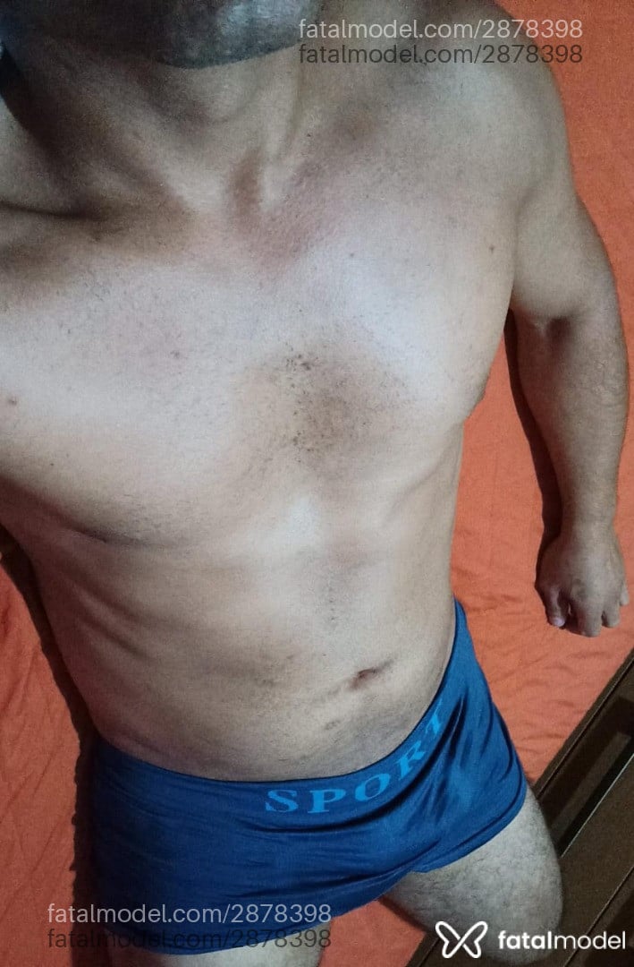 Acompanhante homem morena (o) de olhos pretos em Rio de Janeiro - Henrique