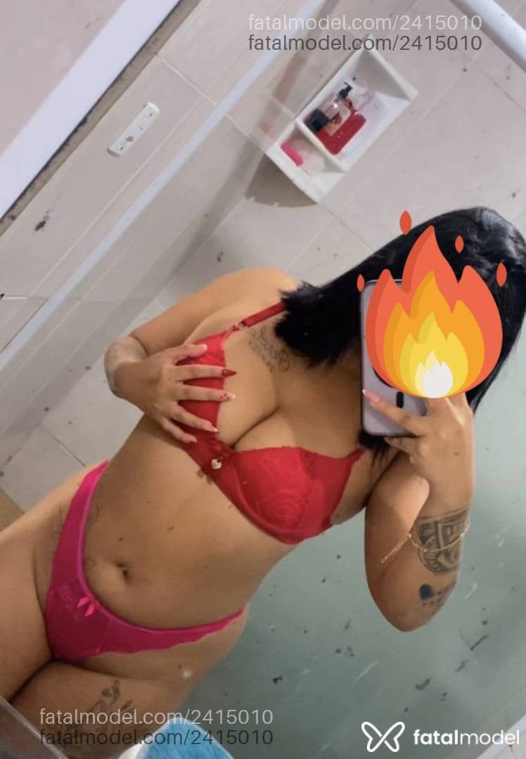 Acompanhante mulher morena (o) de olhos pretos - Natália