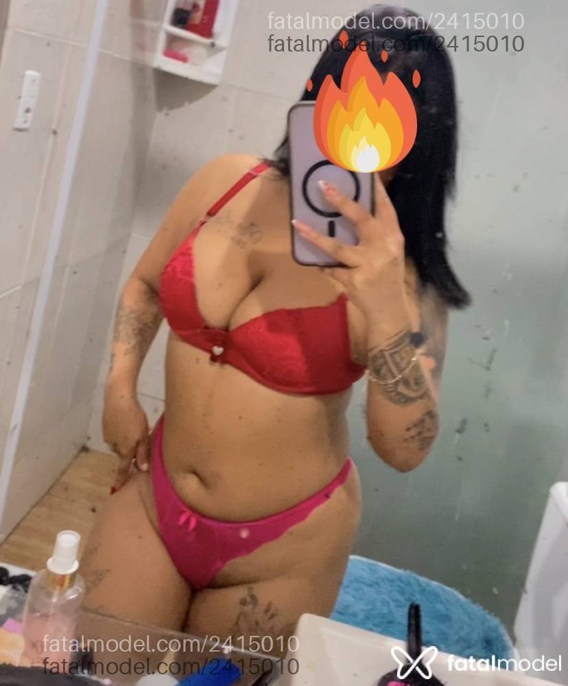 Acompanhante mulher morena (o) de olhos pretos - Natália