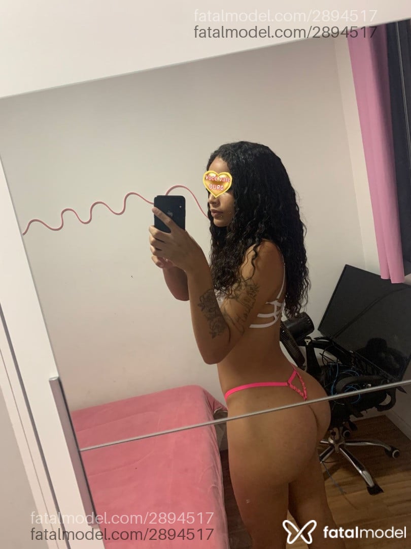 Acompanhante mulher trans morena (o) de olhos castanhos em Rio de Janeiro - Larissa