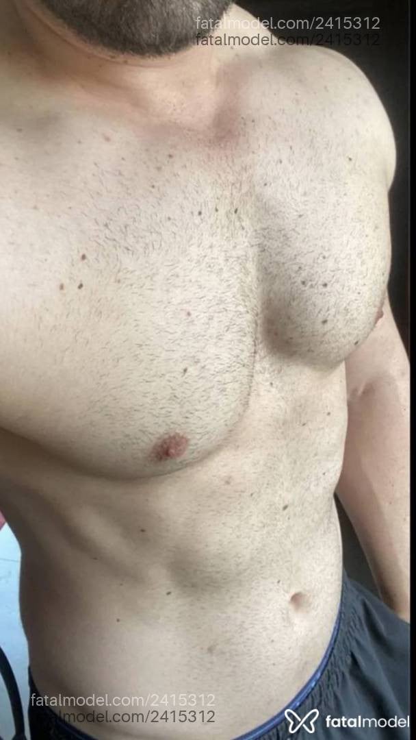 Acompanhante homem com cabelo castanho de olhos castanhos em Piratuba - Lucas