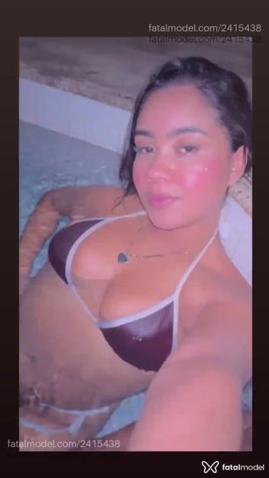 Acompanhante mulher morena (o) de olhos castanhos - Mel Morena Acompanhante mulher morena (o) de olhos castanhos - Mel Morena