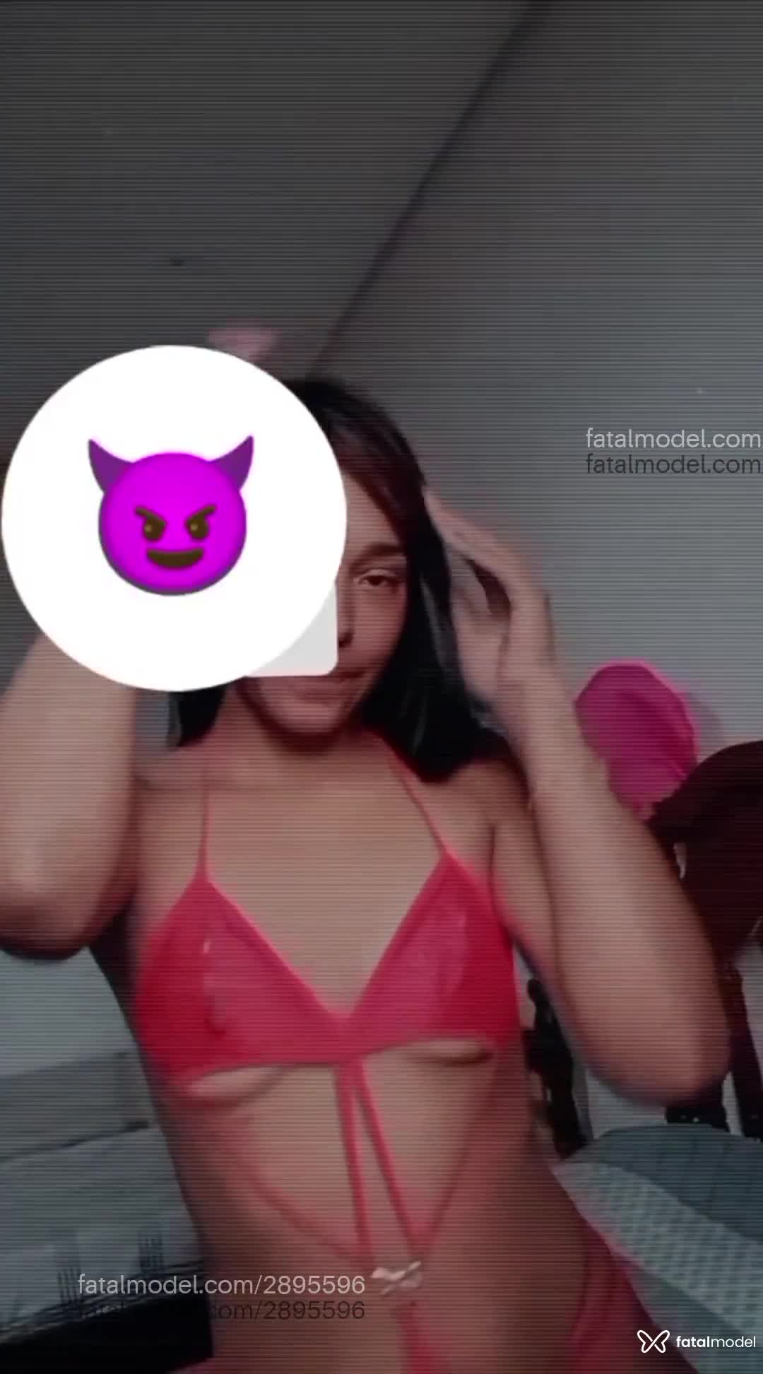Acompanhante mulher morena (o) de olhos pretos em São Paulo Acompanhante mulher morena (o) de olhos pretos em São Paulo - Saah