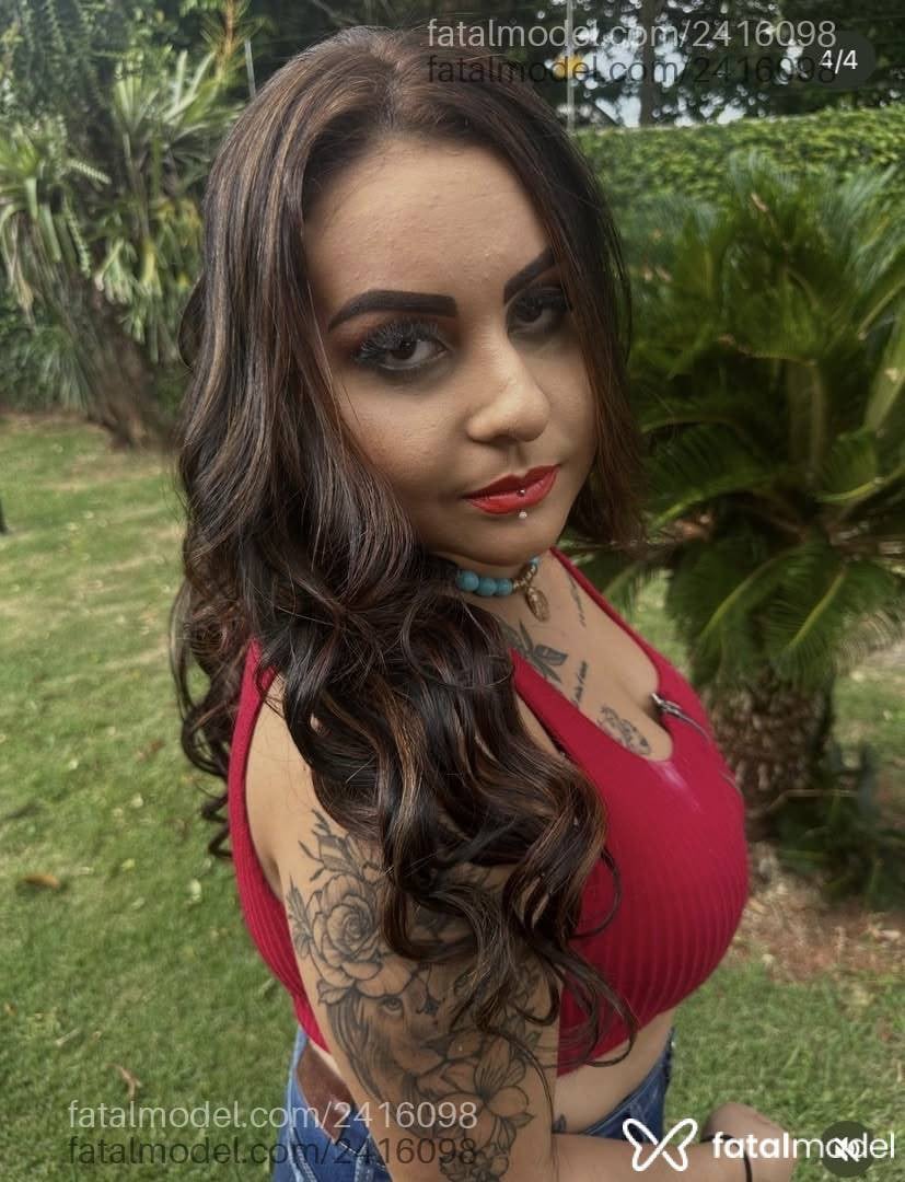 Acompanhante mulher morena (o) de olhos castanhos - Karen Eduarda