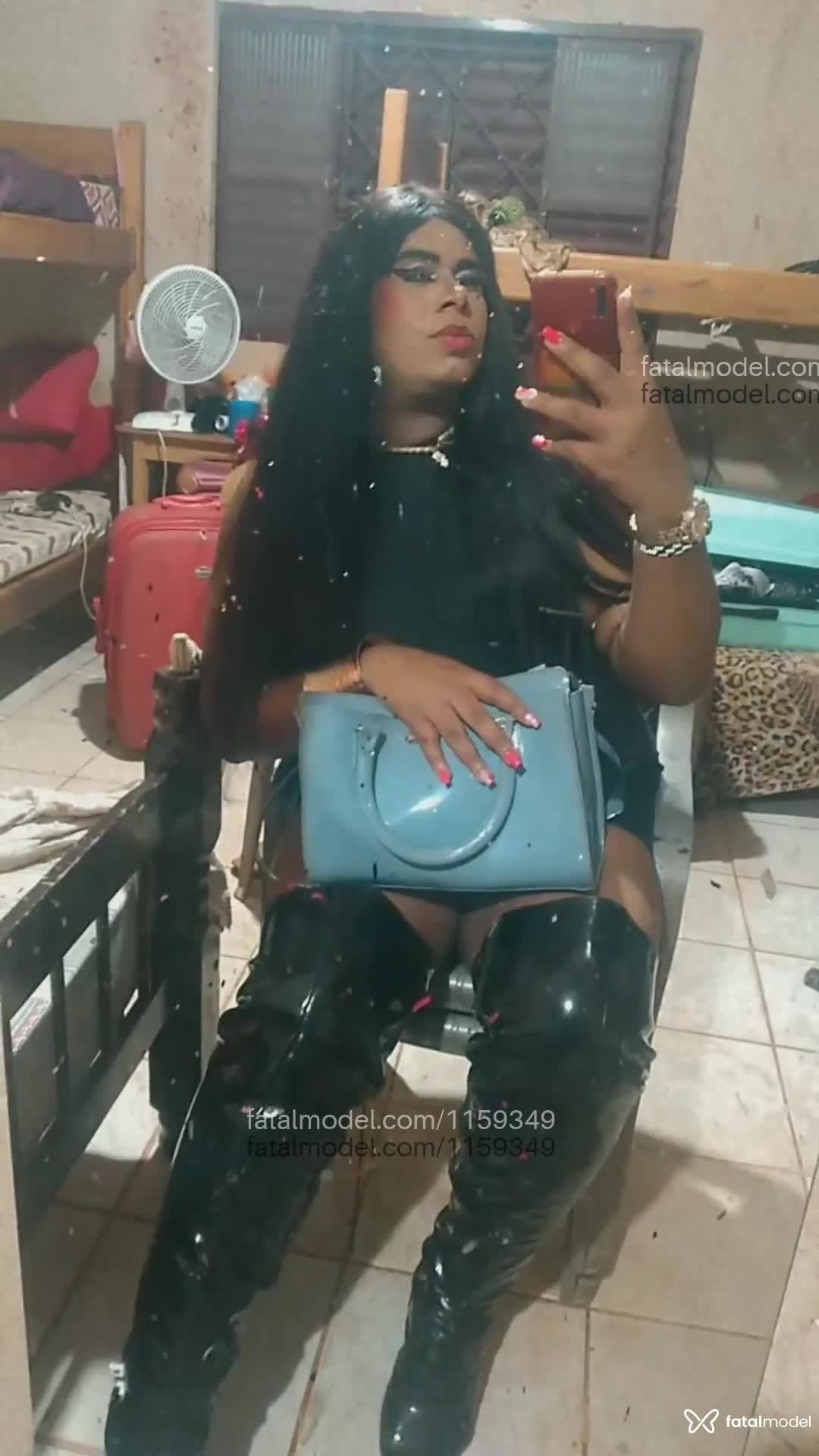 Acompanhante homem trans loira (o) de olhos castanhos em Itumbiara Acompanhante homem trans loira (o) de olhos castanhos em Itumbiara - Pyetra Marini
