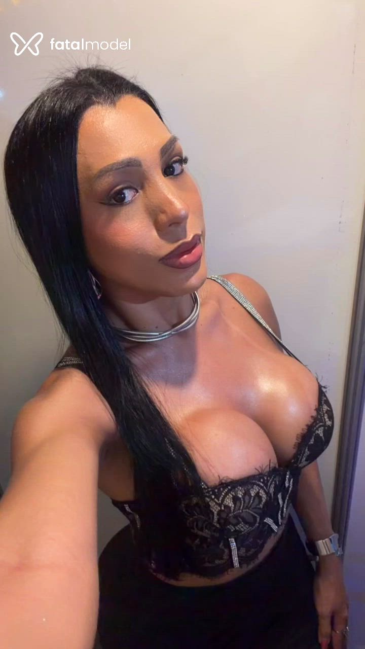 Acompanhante mulher trans morena (o) de olhos castanhos - Pamela Paniquete