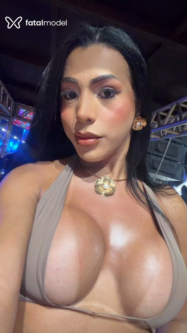 Acompanhante mulher trans morena (o) de olhos castanhos - Pamela Paniquete