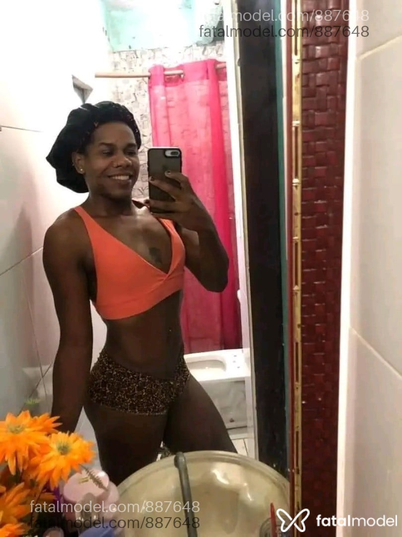 Acompanhante travesti morena (o) de olhos castanhos em Virtual - Feeh Souza