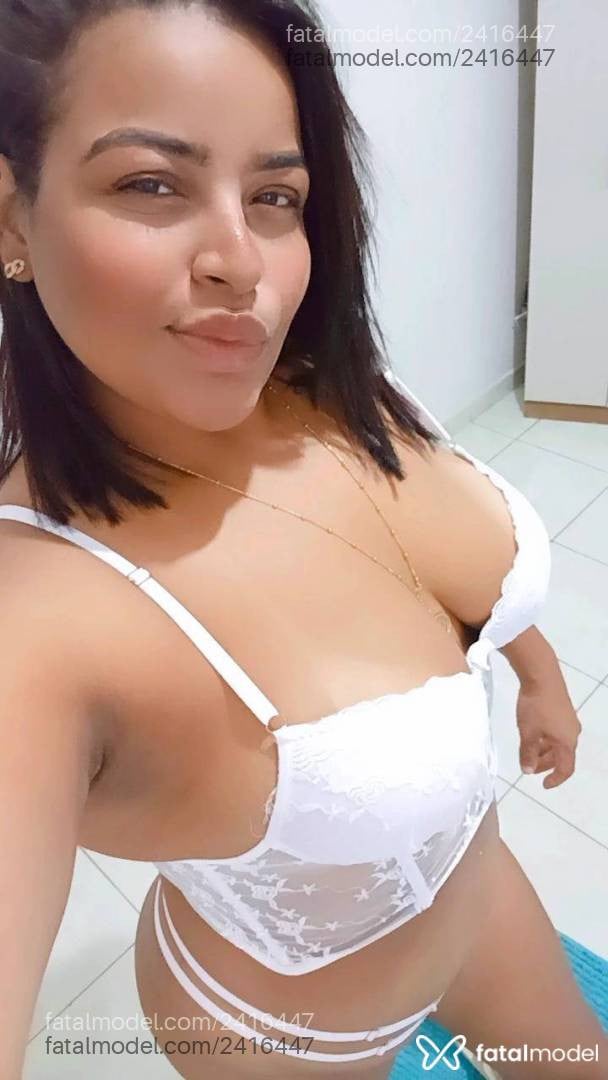 Acompanhante mulher loira (o) de olhos castanhos - Raquelzinha