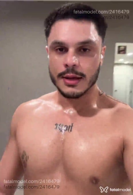 Acompanhante homem com cabelo castanho de olhos castanhos em Araçatuba Acompanhante homem com cabelo castanho de olhos castanhos em Araçatuba - Pedro Souza