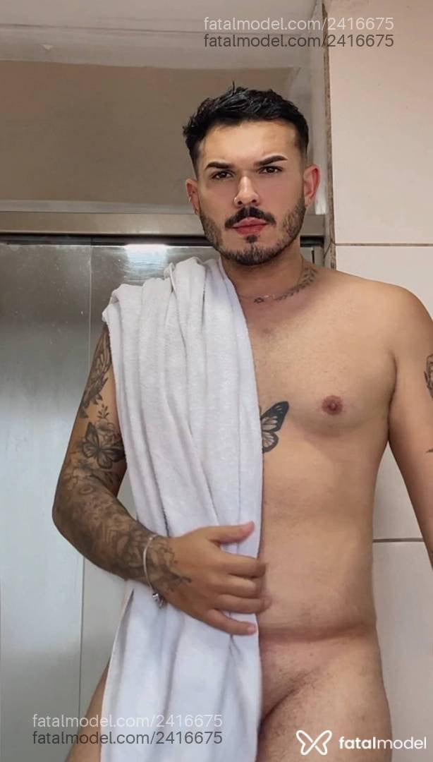 Acompanhante homem com cabelo castanho de olhos castanhos em Goiânia - Vinícius