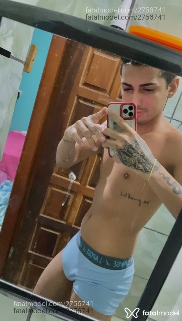 Acompanhante homem morena (o) de olhos pretos em Pontes e Lacerda - Welinton