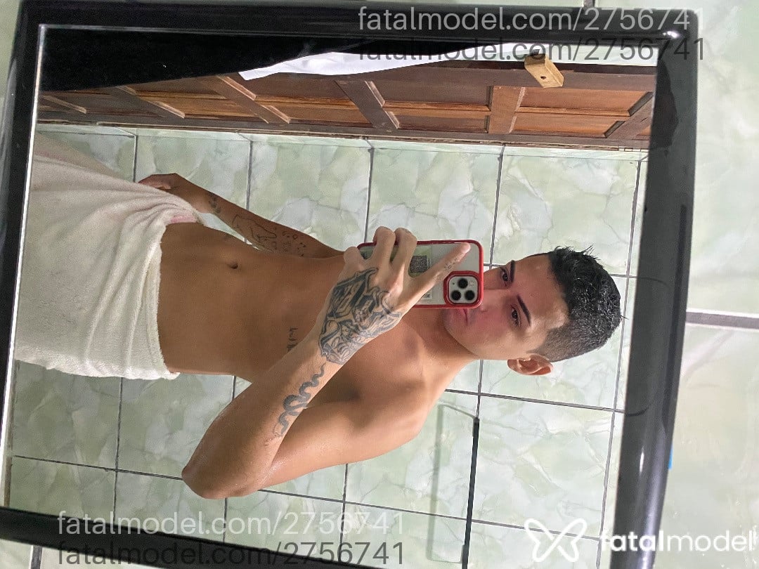 Acompanhante homem morena (o) de olhos pretos em Pontes e Lacerda - Welinton