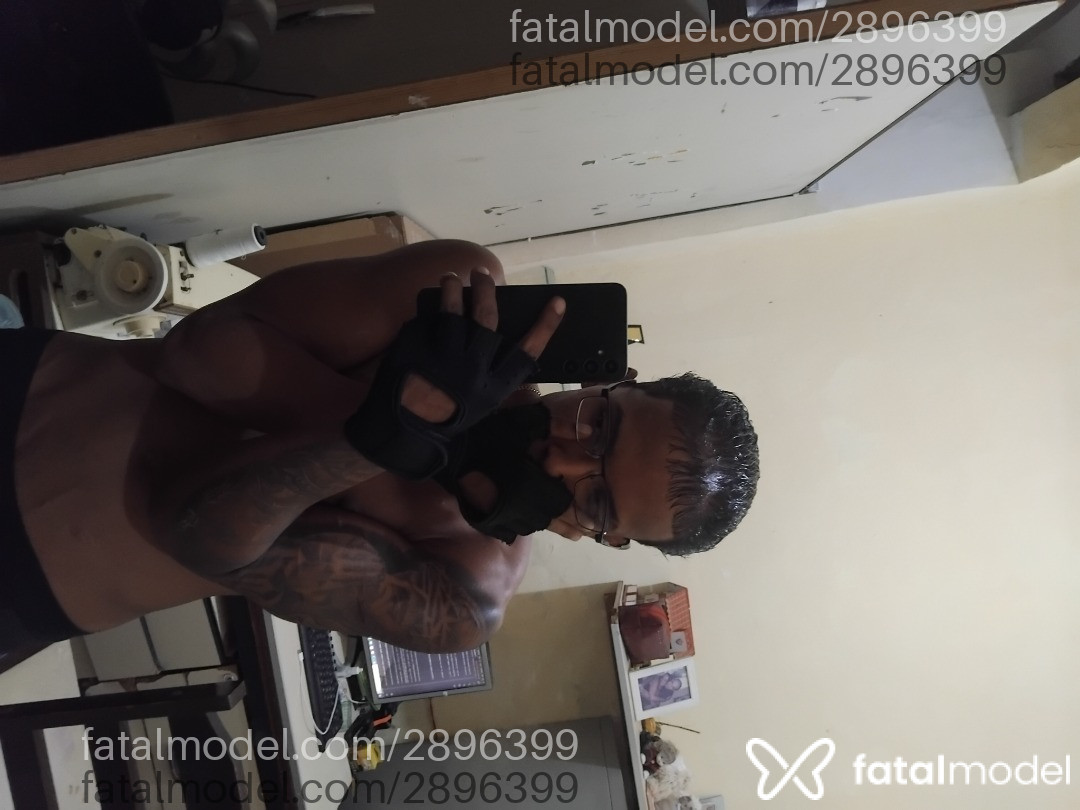 Acompanhante homem morena (o) de olhos castanhos em Virtual Acompanhante homem morena (o) de olhos castanhos em Virtual - Krixtus
