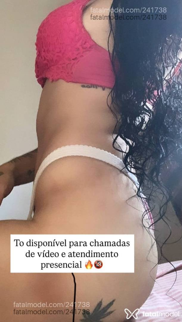Acompanhante mulher trans morena (o) de olhos castanhos - Serena Lins
