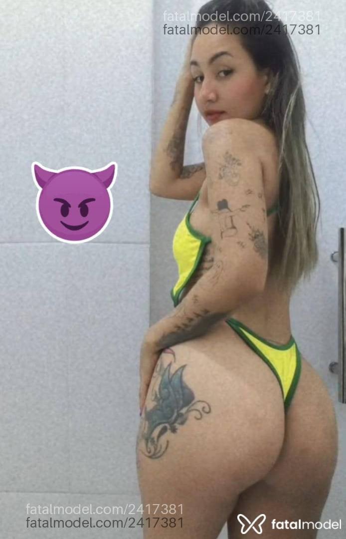 Acompanhante mulher com cabelo castanho de olhos castanhos - Carla Acompanhante mulher com cabelo castanho de olhos castanhos - Carla