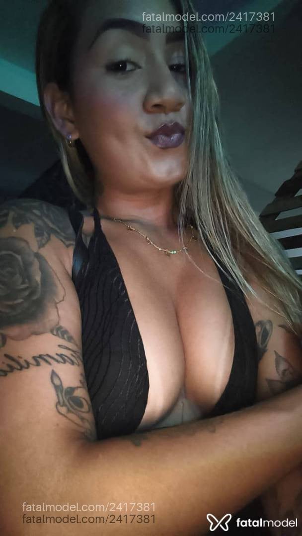 Acompanhante mulher com cabelo castanho de olhos castanhos - Carla